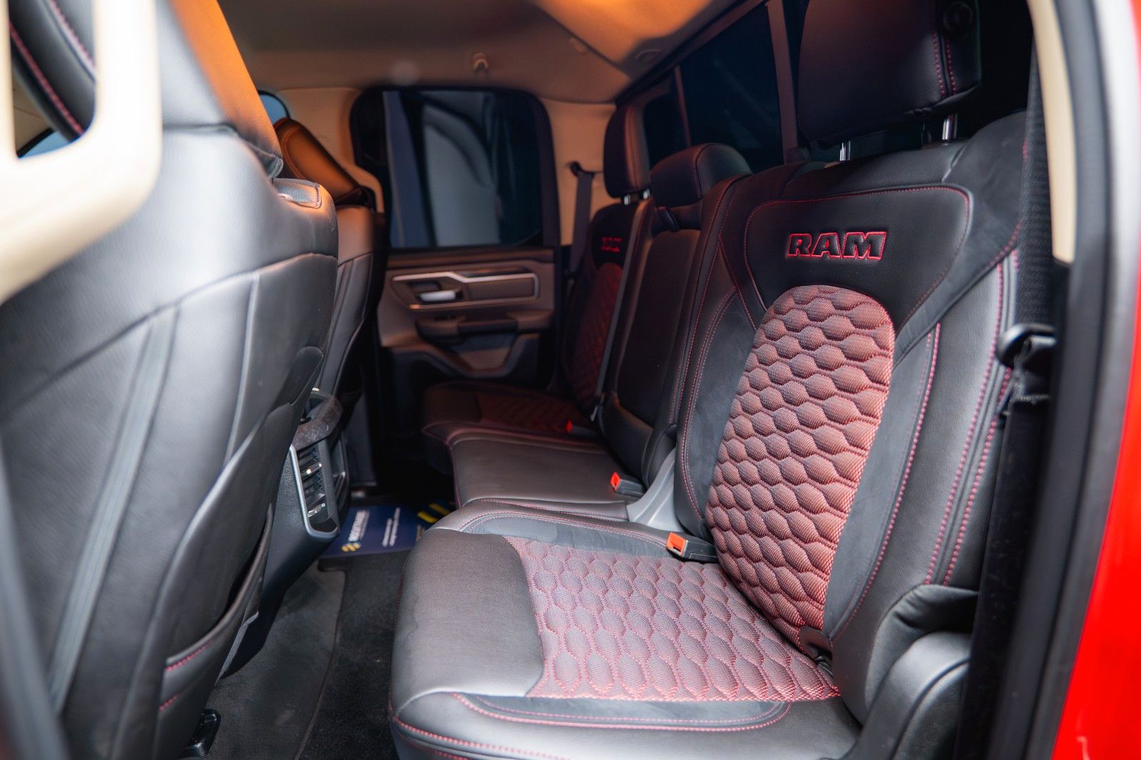 Fahrzeugabbildung Dodge RAM 5.7 V8 HEMI 4x4 RED DEVIL Offroad LONGBED