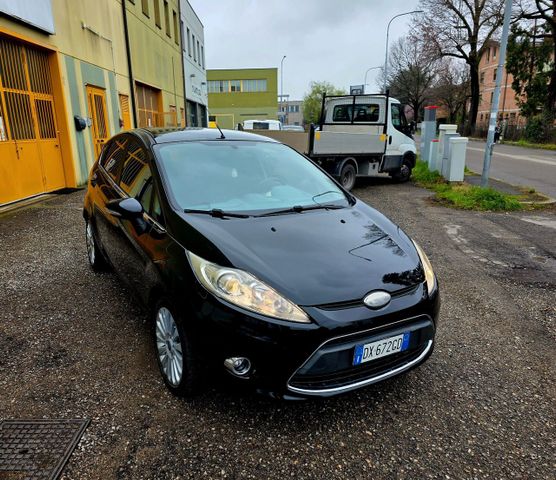 Ford Fiesta 1.4 TDCi 5PORTE CLIMA STEREO CD NEOP