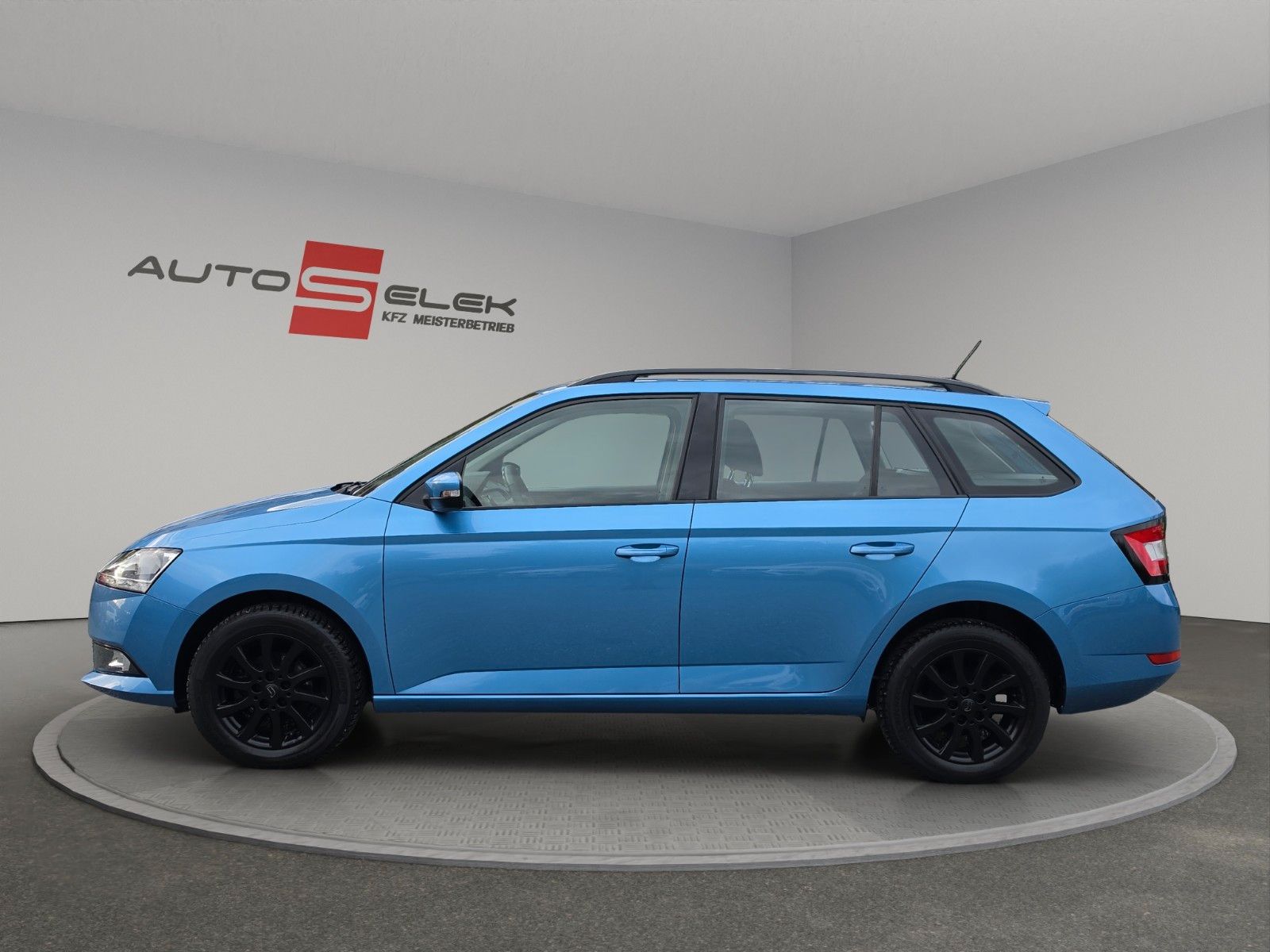 Fahrzeugabbildung SKODA Fabia Combi Cool Plus CarPlay