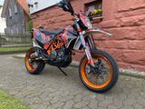 KTM 690 SMC R  - KTM 690 SM