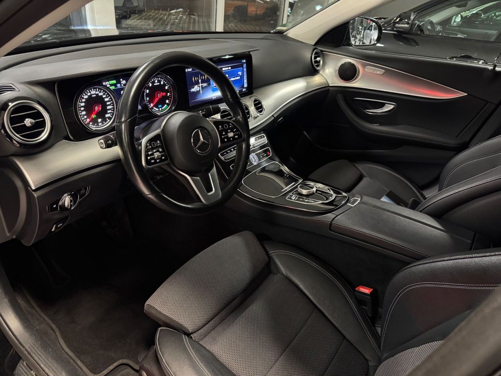 MERCEDES-BENZ E 300 e Avantgarde/2.HAND/LED/CAM/NAVI/SHZ/TOP! MERCEDES-BENZ E 300 e Avantgarde/2.HAND/LED/CAM/NAVI/SHZ/TOP!
