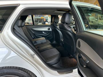 Mercedes-Benz E 350 d *4Matic*Led*Multibeam*Pano*AHK*