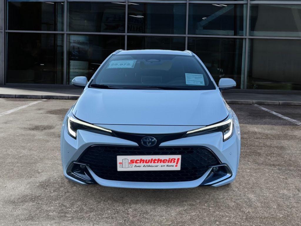 Fahrzeugabbildung Toyota Corolla 1.8 Hybrid Touring Sports Team Deutschla
