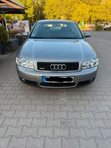 Audi A4 3,0 v6 - Audi A4 aus 2002: 3.0