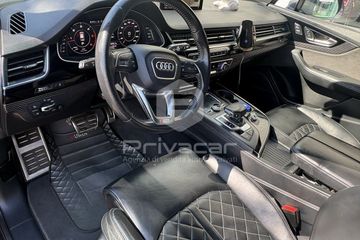 Audi Q7 - 9