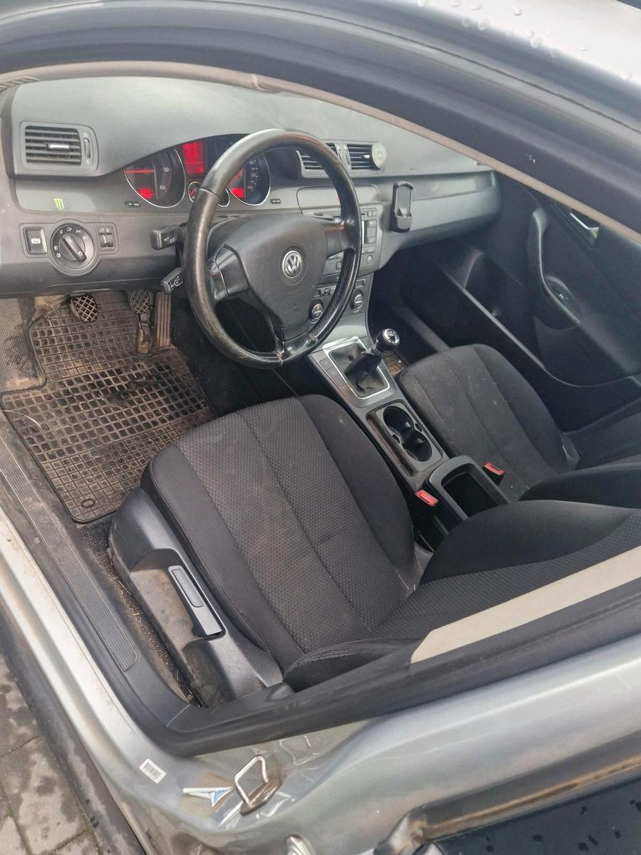 Volkswagen Passat 2006 — photo 8