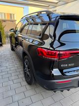 Mercedes-Benz EQB 300 4MATIC - AMG Line | Vollausstattung  - Mercedes-Benz EQB von privat