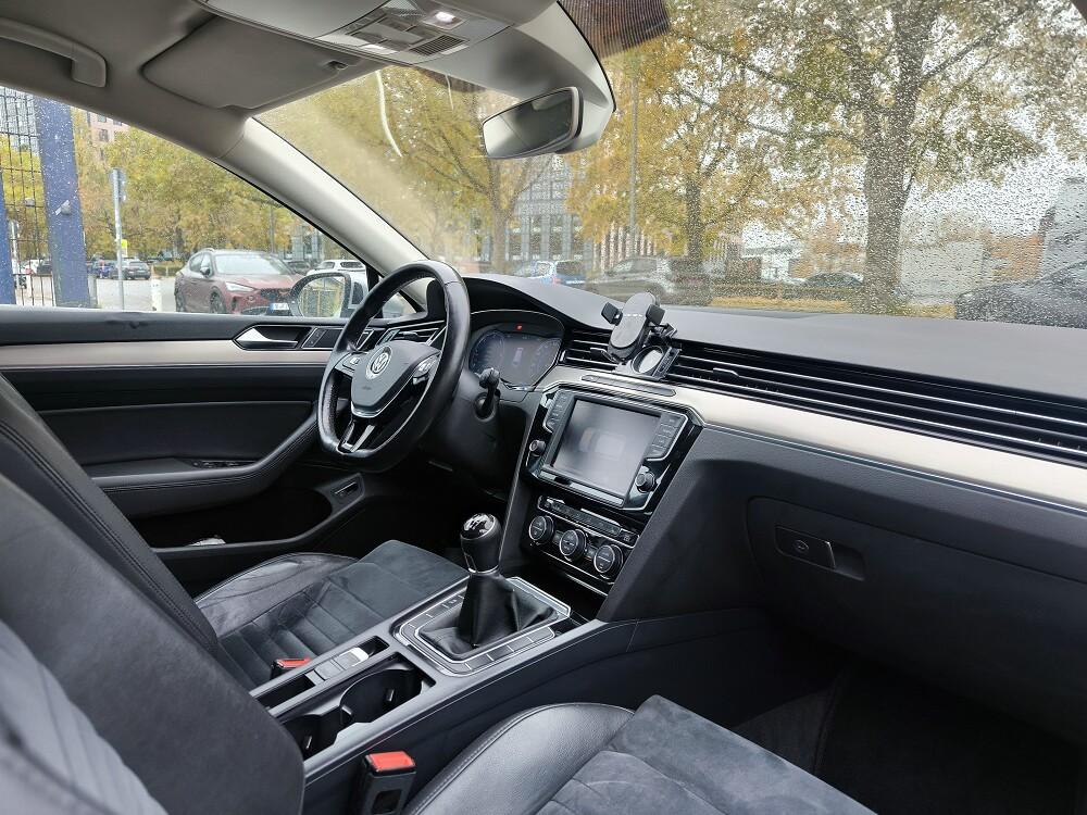 Volkswagen Passat 2015 — photo 14
