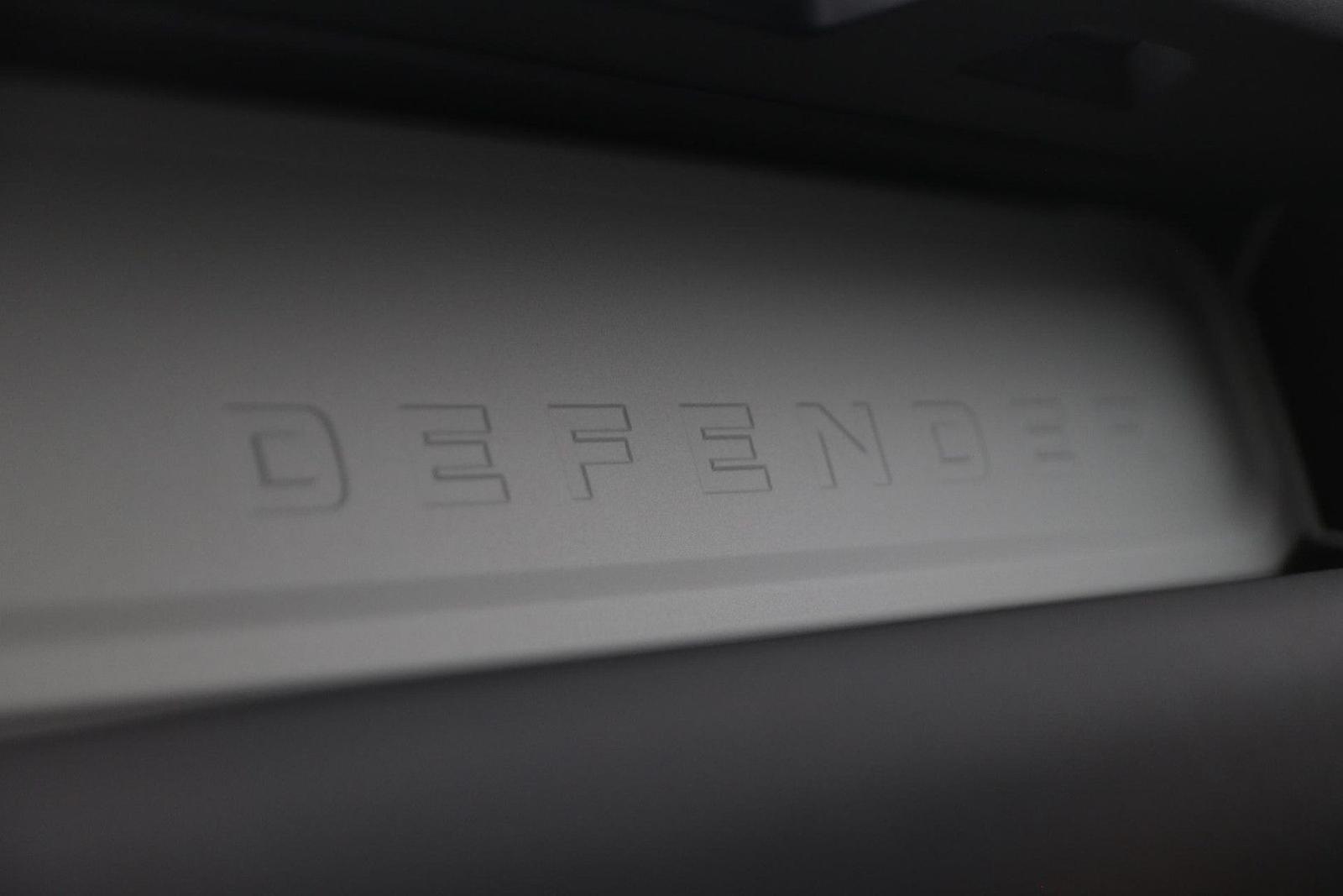 Land Rover Defender 110 D240 | COMMERCIAL | panorama dach |