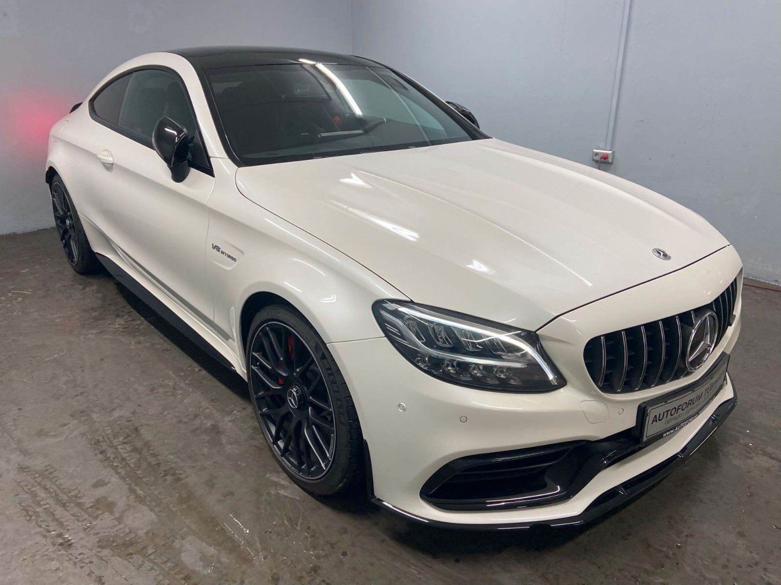 Fahrzeugabbildung Mercedes-Benz C 63 S Coupe *AERODYNAMIK PAKET*PANO*VMAX*NIGHT