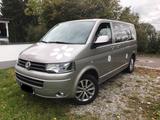 Volkswagen Familien-VWBulli T5 mit neuem Motor - : Van, Familien