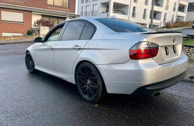 BMW 3er E90 voll Ausstattung