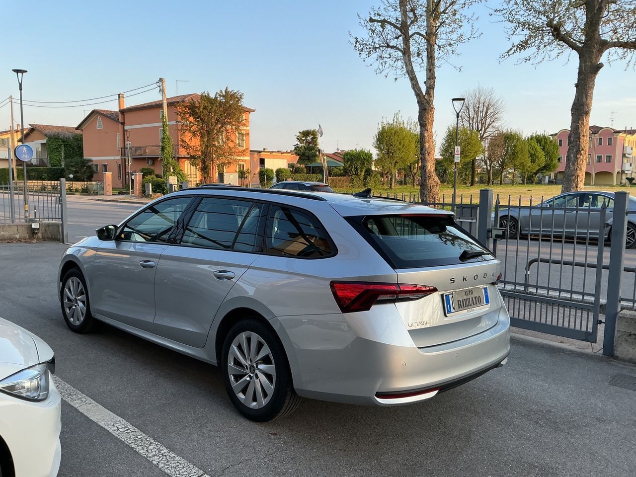 Other Skoda Octavia 2.0 TDI 150 CV DSG Wagon Selection imagem 3