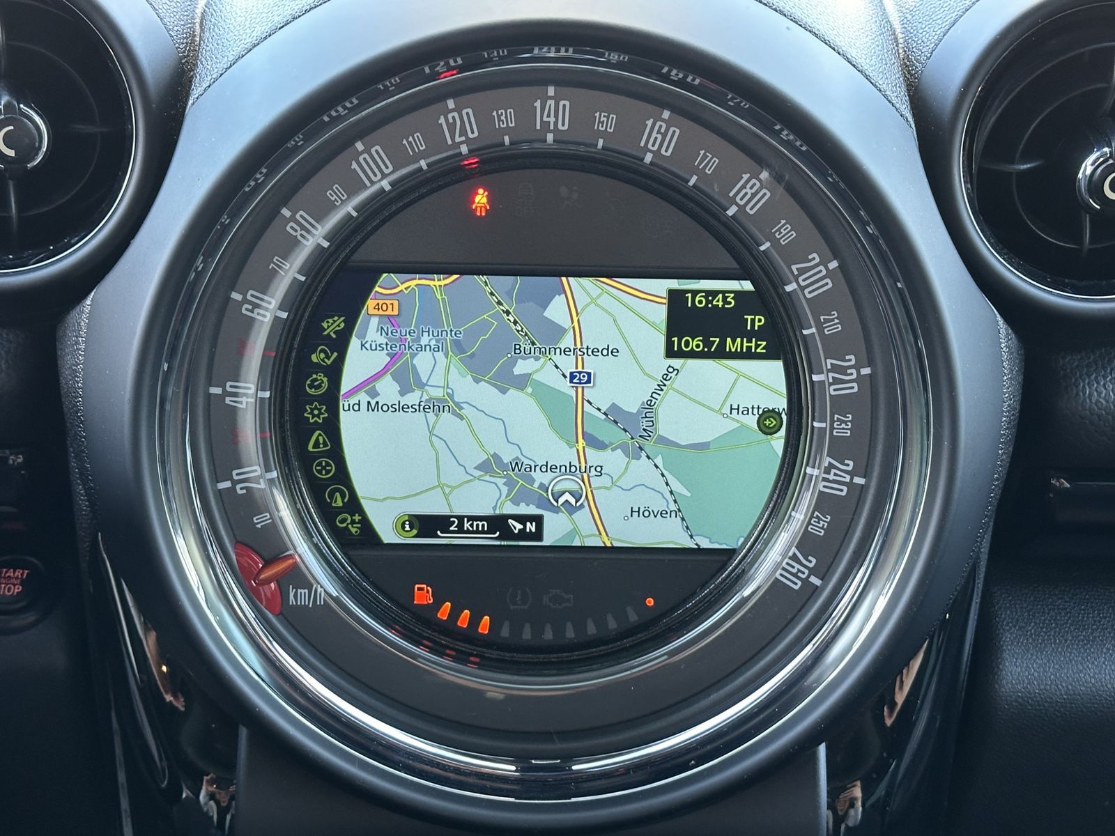 Fahrzeugabbildung MINI Cooper S Countryman JCW NAV+GLASDACH+BLUETOOTH