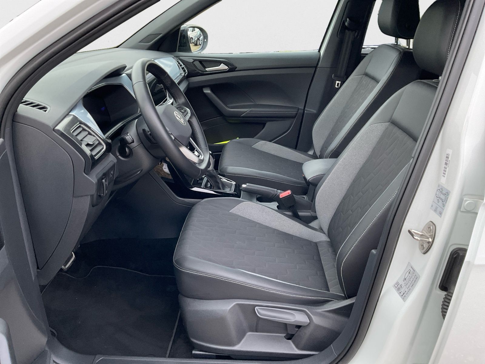 Volkswagen T-Cross - Bild 9