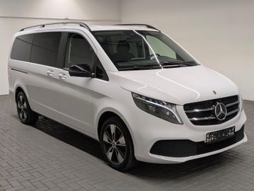 Mercedes V 220 - 6