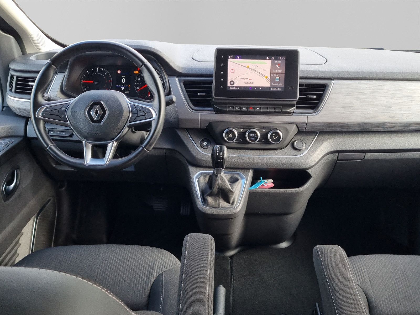 Fahrzeugabbildung Renault Trafic Combi L2H1 Grand SpaceClass 2,0 dCi autom