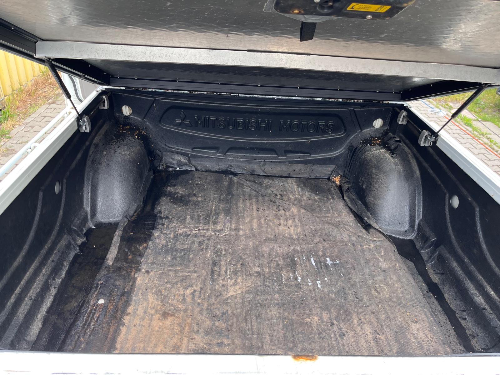 Mitsubishi L200 Inform Doppelkabine 2WD