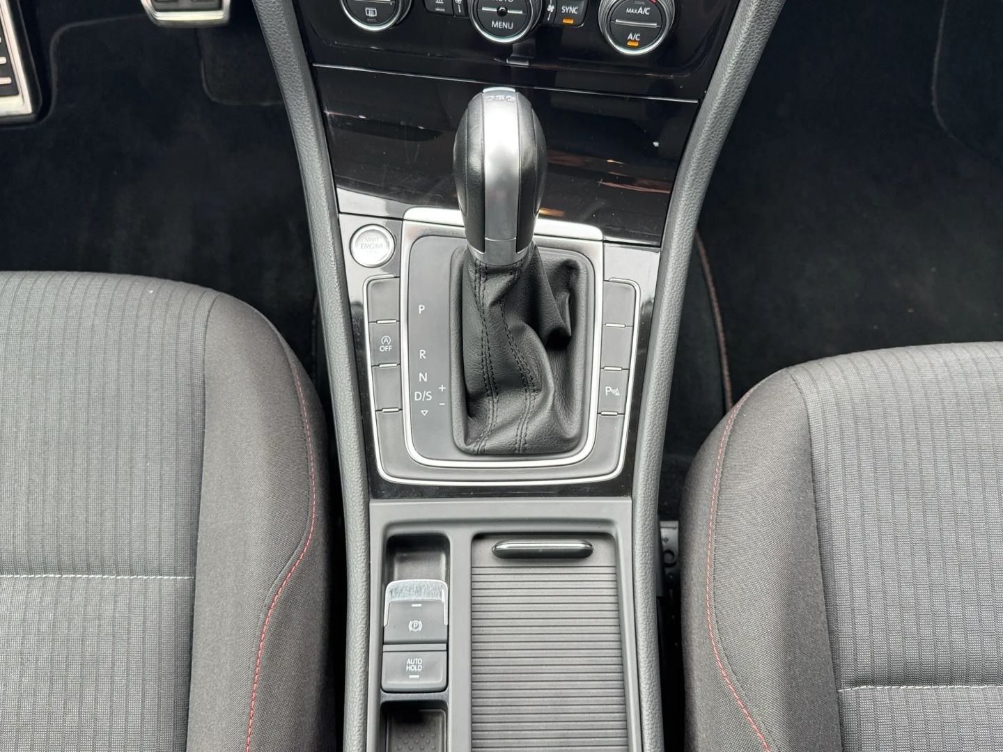 Golf VII 1.4 TSI DSG "SOUND" *NAVI*STDHZG*KEYL*