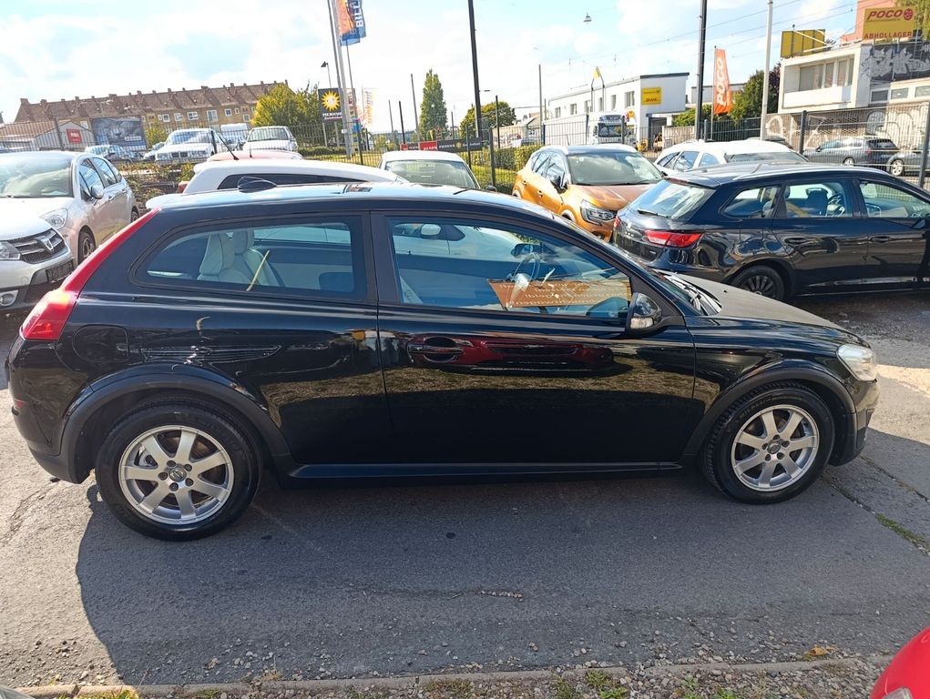Volvo C30 D2 Kinetic*NAVI*PDC*KLIMAA*MFL*TEMP*USB*ISOF