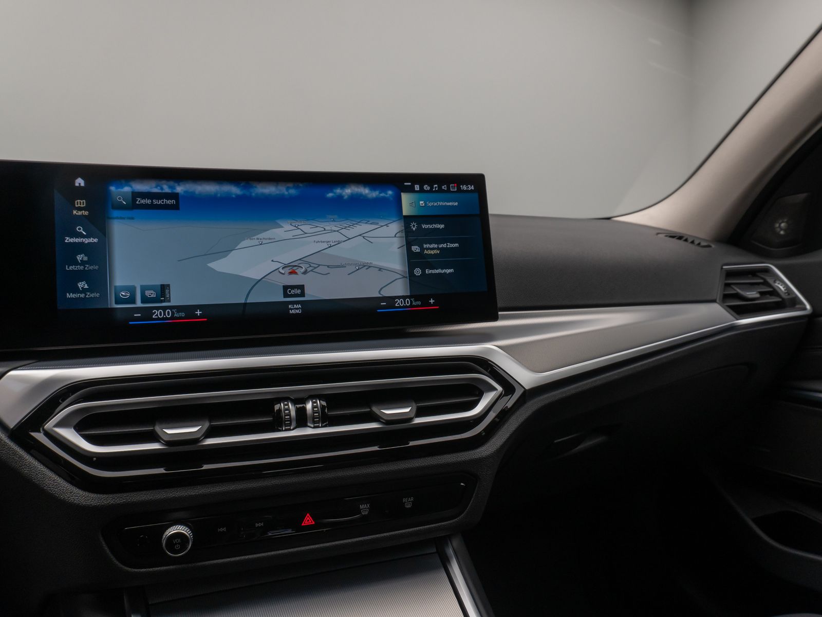 Fahrzeugabbildung BMW 320e Kamera HUD DAB H/K AHK Stop&Go Sport LED