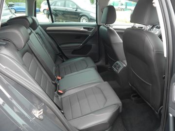 Volkswagen Golf - 9