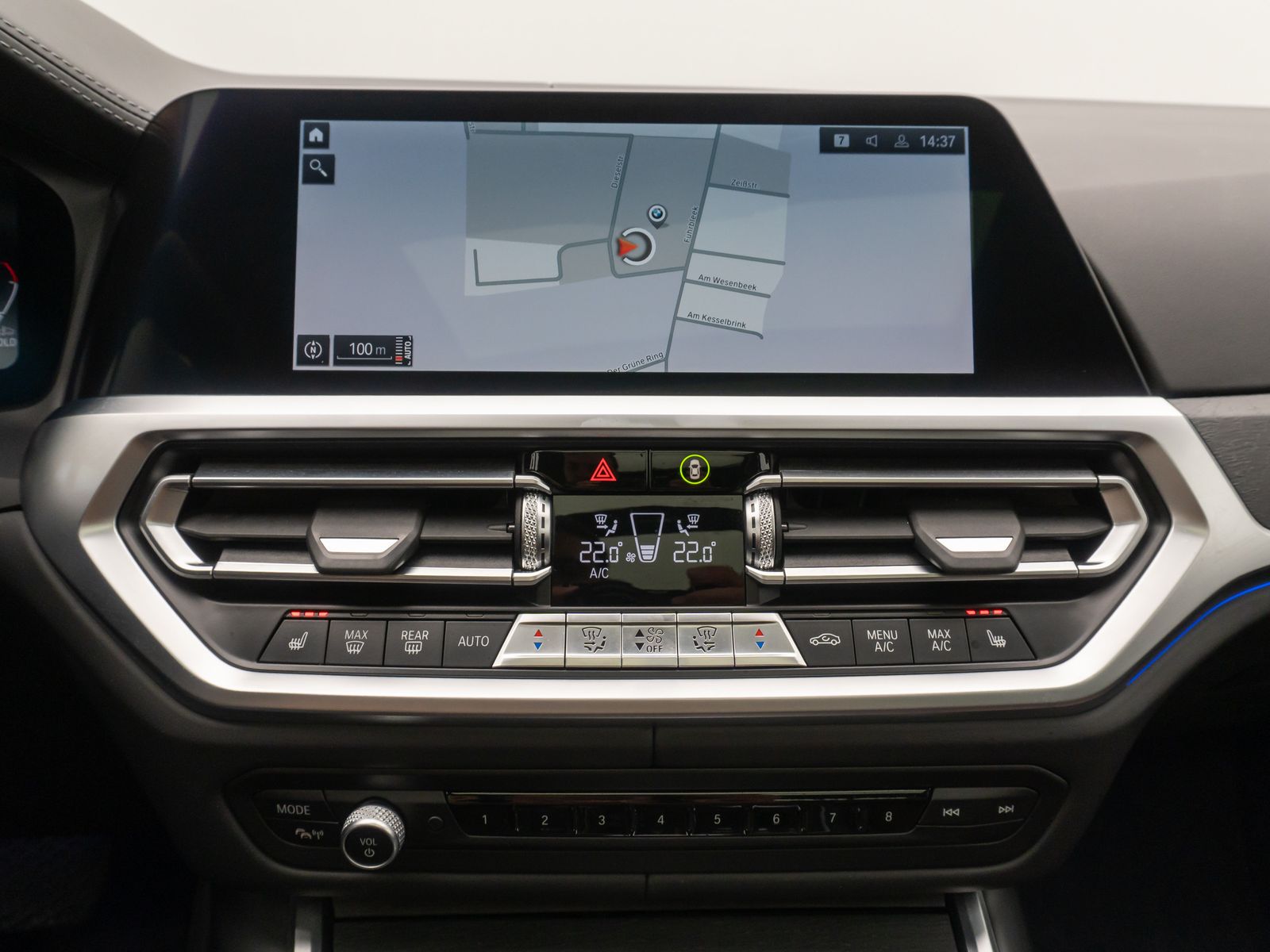 Fahrzeugabbildung BMW 320d xD Luxury Line Panorama Laser HUD DAB H/K