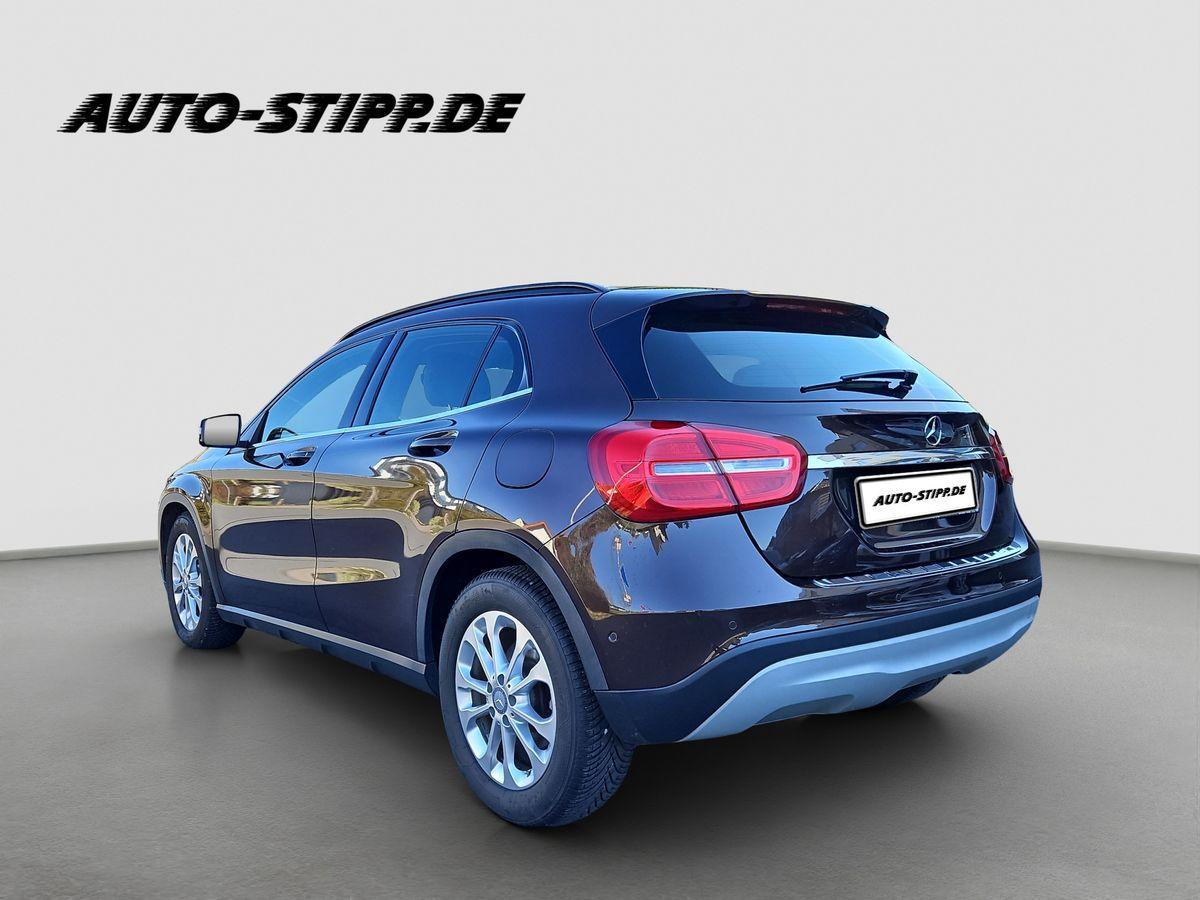 Mercedes-Benz GLA 220 d NAVI TEMP RFK AHK el. HECKKL XENON PDC