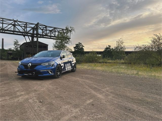 Renault Megane ENERGY TCe 205 EDC GT