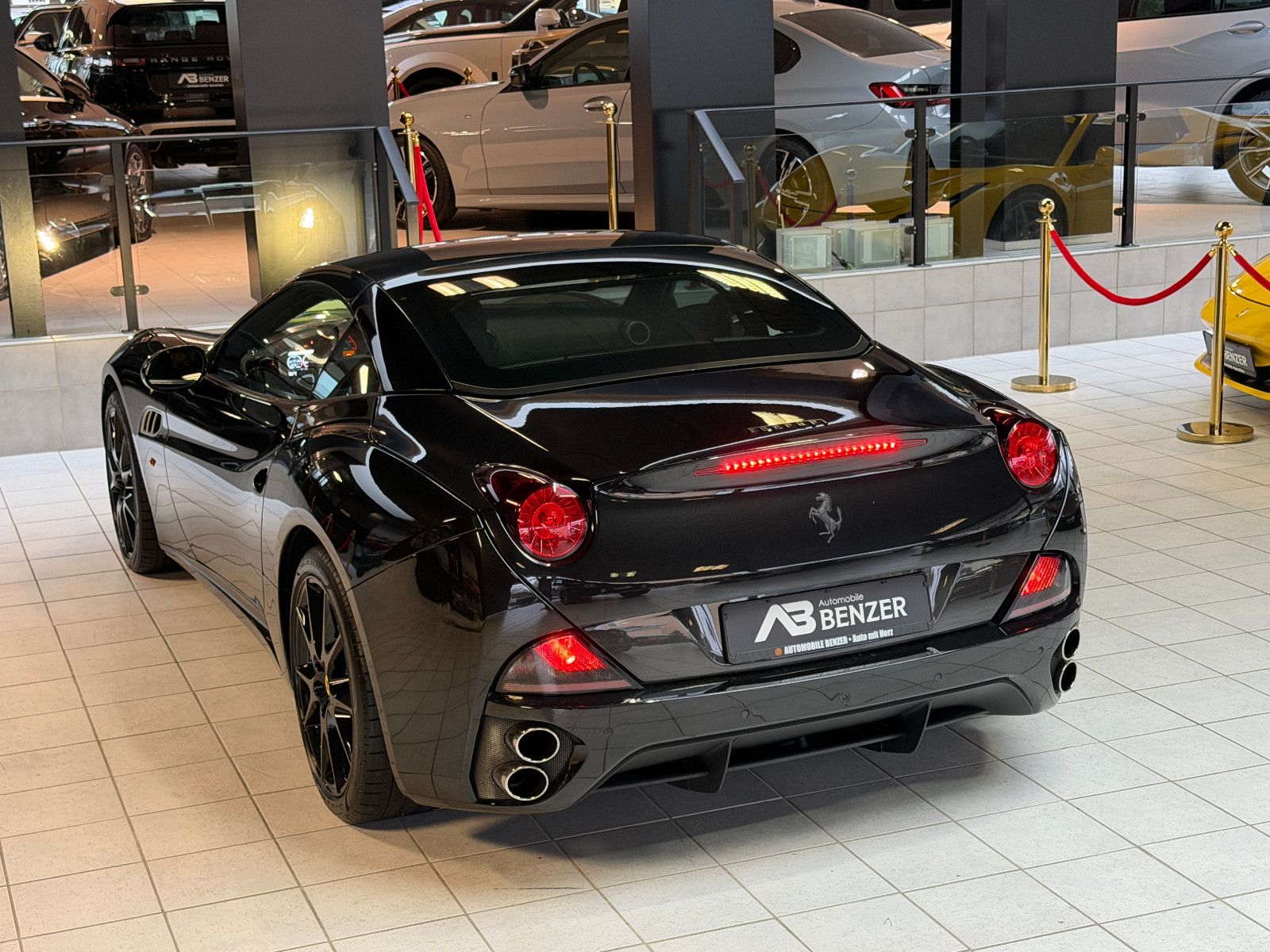 Fahrzeugabbildung Ferrari California 30 V8 /CARBON/KAM/LED-LENKRAD/TOP