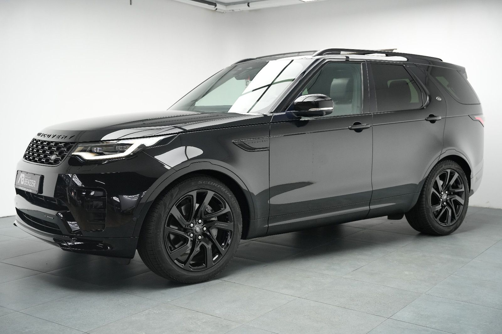 Fahrzeugabbildung Land Rover Discovery R-Dynamic AWD/7-SITZER/360'°Cam/AHK