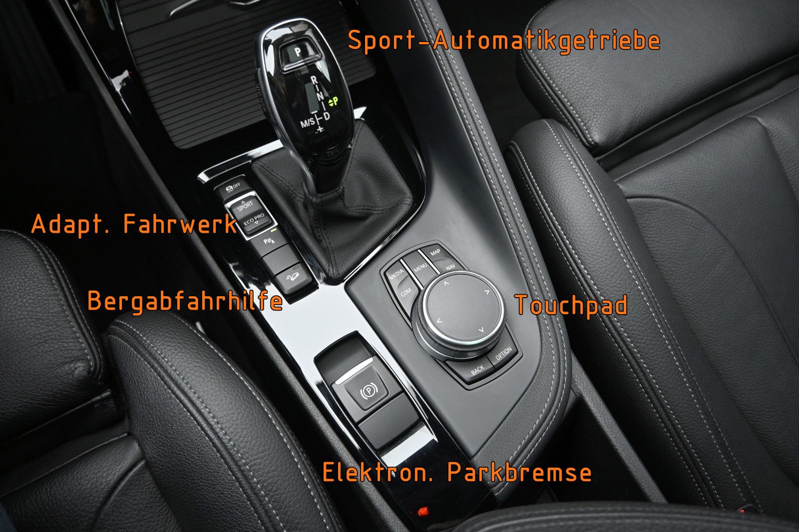 Fahrzeugabbildung BMW X1 xDr20d SPORT °AHK°KAMERA°LEDER°MEMO°NAVI°PANO