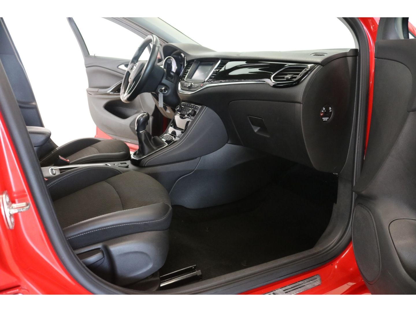 Fahrzeugabbildung Opel Astra K Sports Tourer Innovation Start Stop 1.6