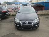 Volkswagen Jetta V Comfortline*LEDER*NAVI*KLIMA*TÜV-07-2026 - Volkswagen Jetta aus 2007 mit Diesel-Antrieb