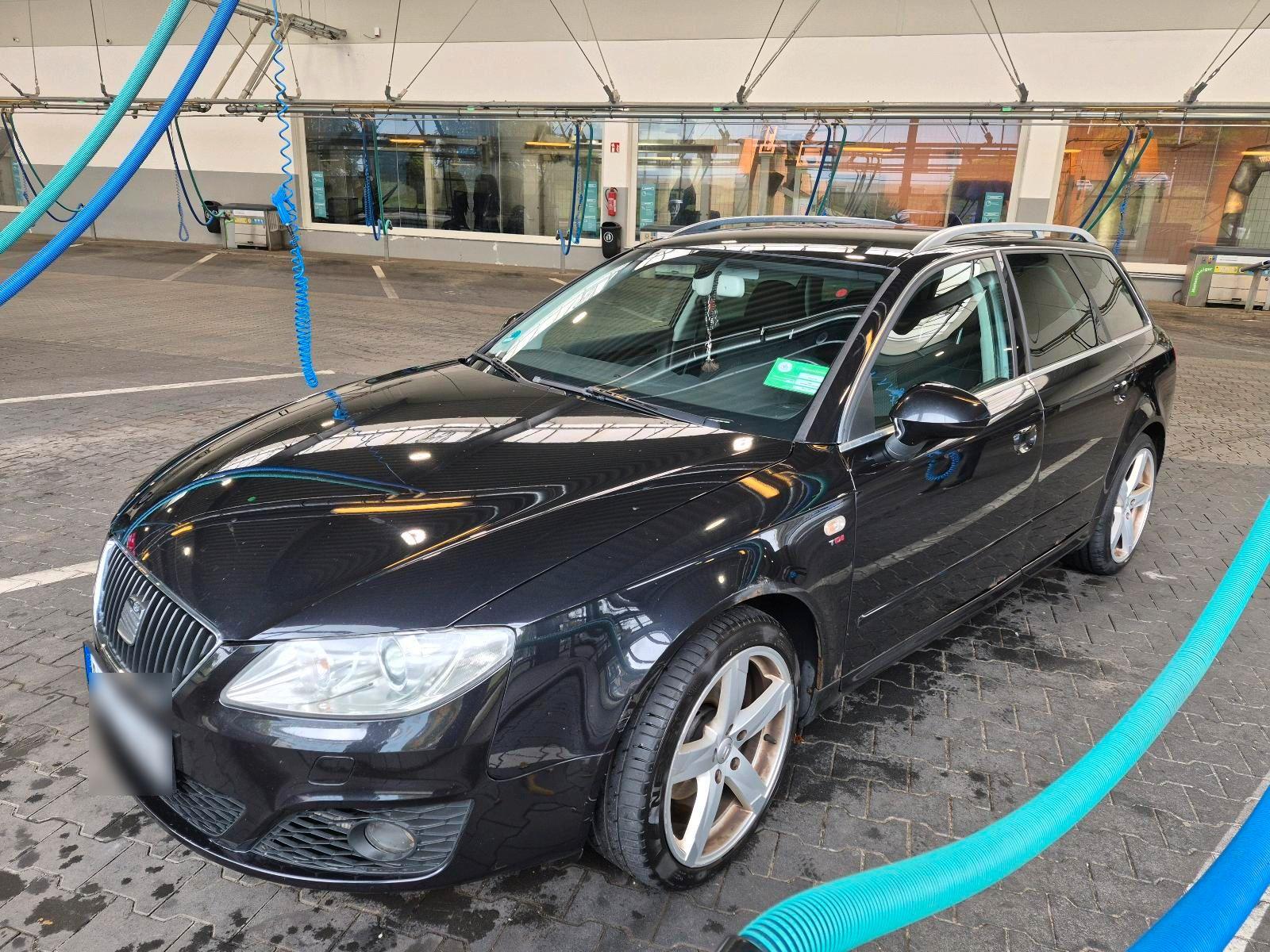 Seat Exeo 2011 — rear view