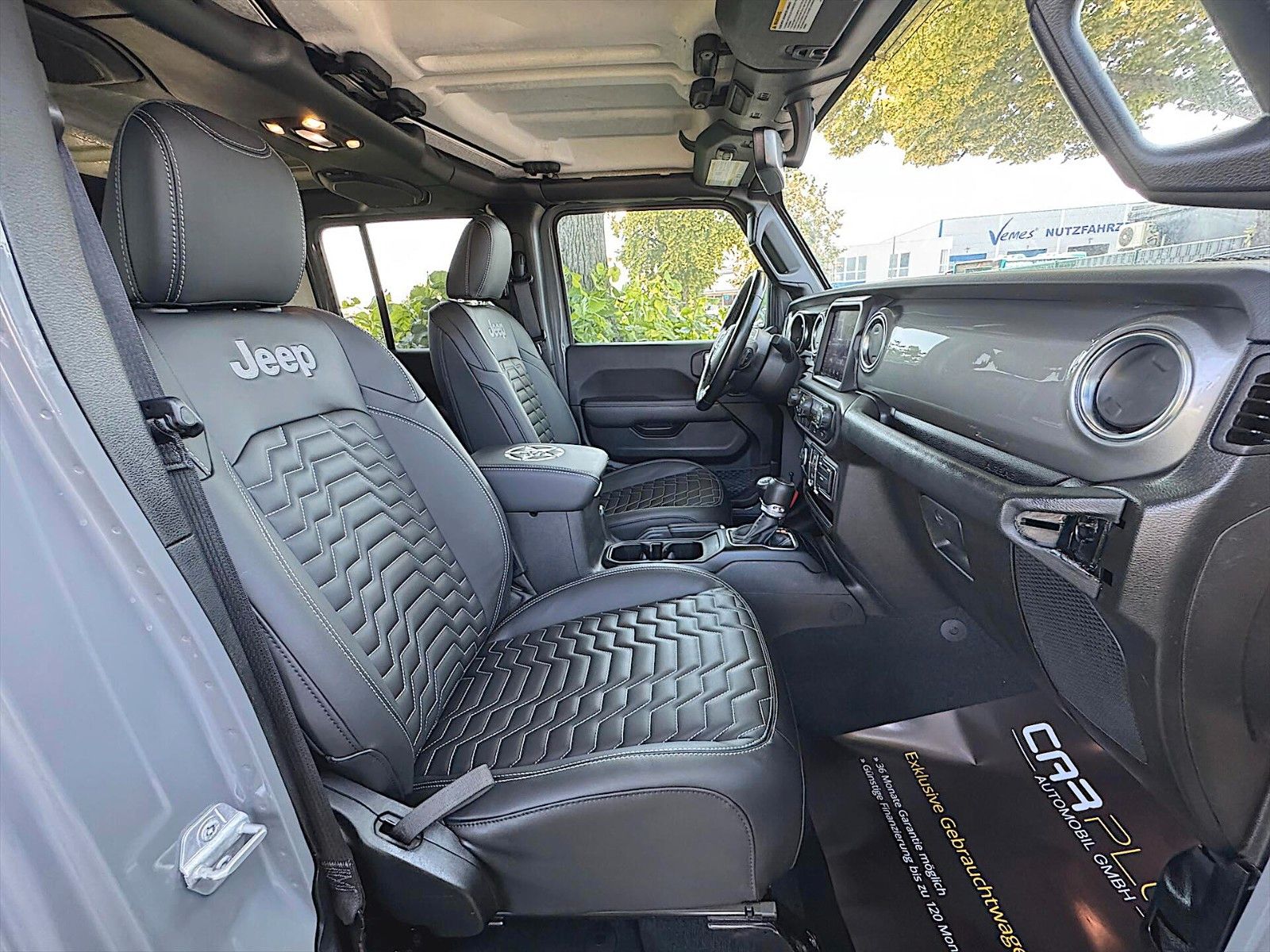Fahrzeugabbildung Jeep Wrangler 2.0 T Unlimited Sahara OFFROAD 4x4 19%