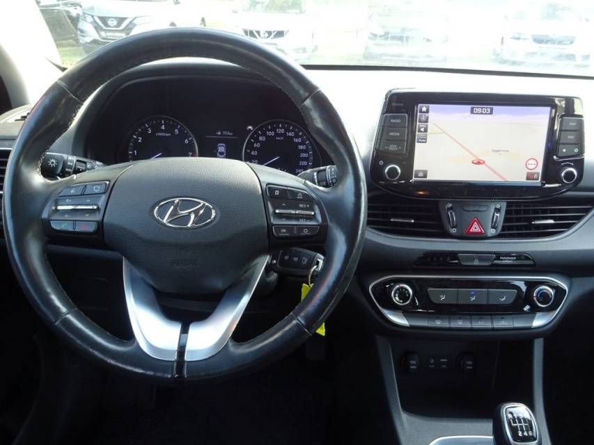 Fahrzeugabbildung Hyundai i30 i 30  Fastback 1.4 T-GDI  Trend