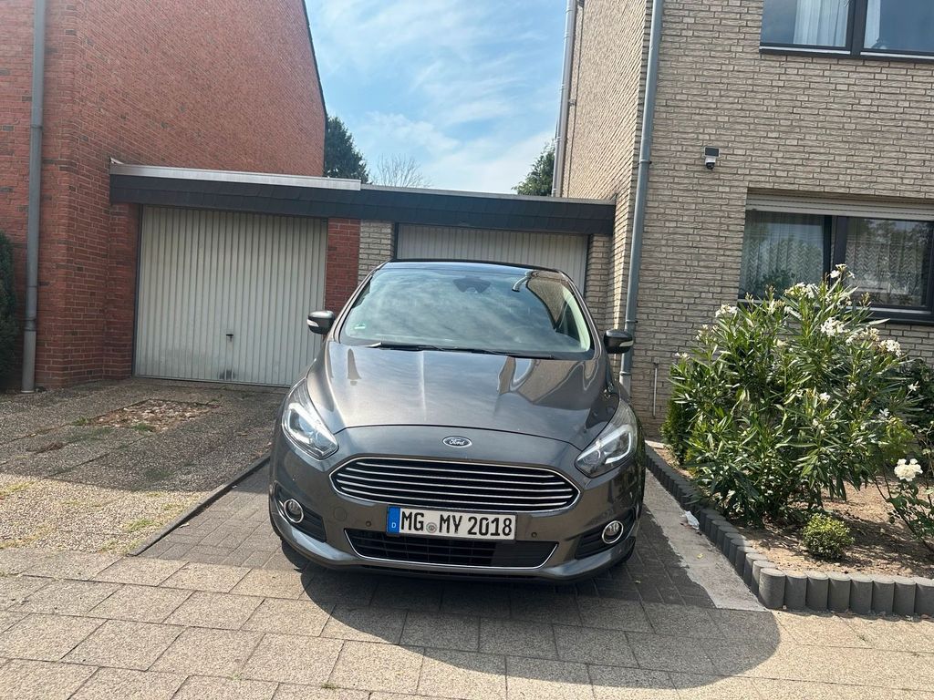 Image of Ford S-Max