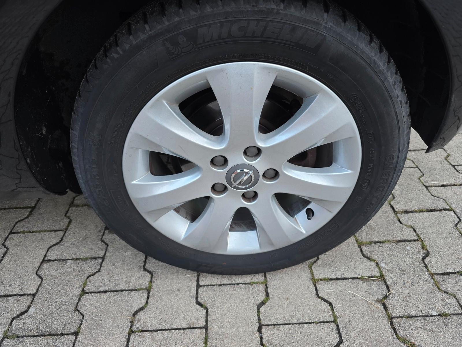 Opel Meriva B  1,4 i Turbo Innovation Navi Alu 1 Hand