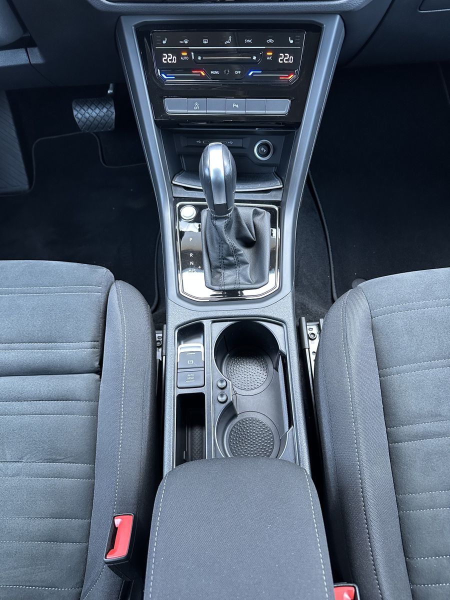 Fahrzeugabbildung Volkswagen Touran 2.0 TDI DSG Highline NAV+LED+ACC+KAMERA
