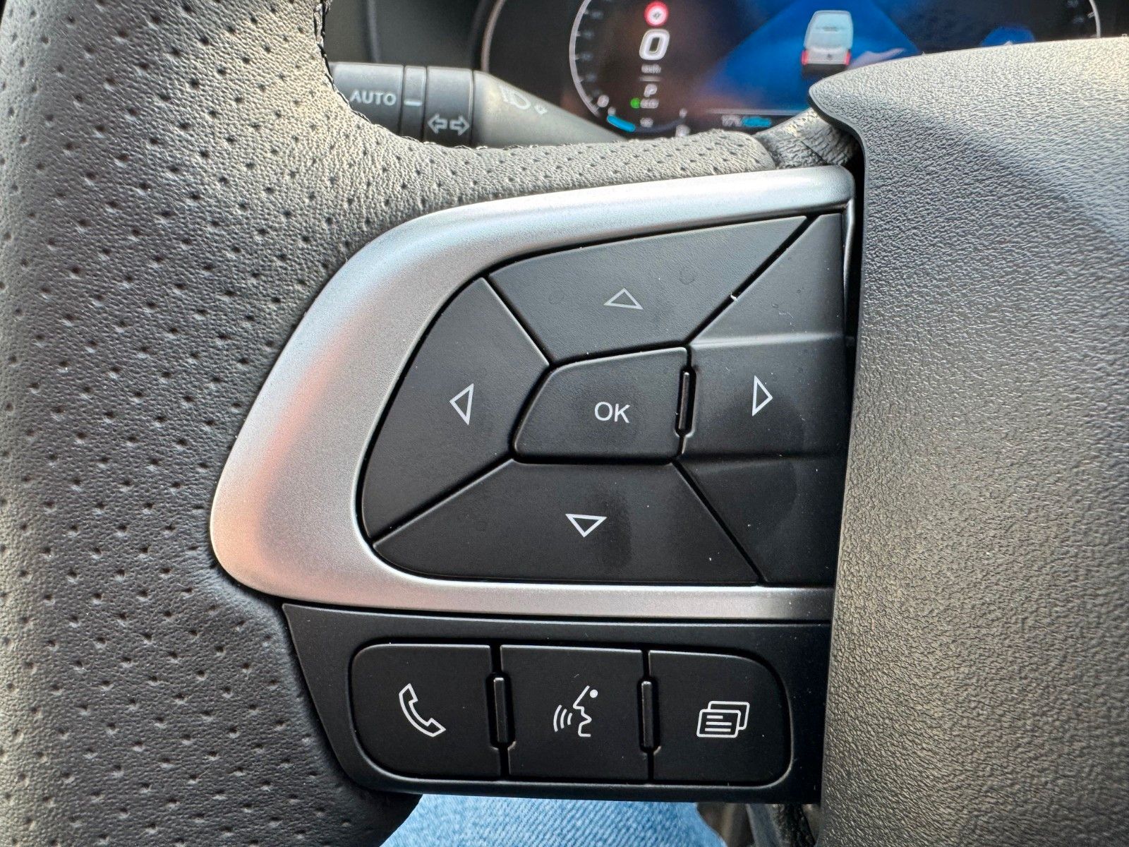 Fahrzeugabbildung Iveco Daily 35S16 A8 *DoKa*Automatik*AHK*R3.520mm*