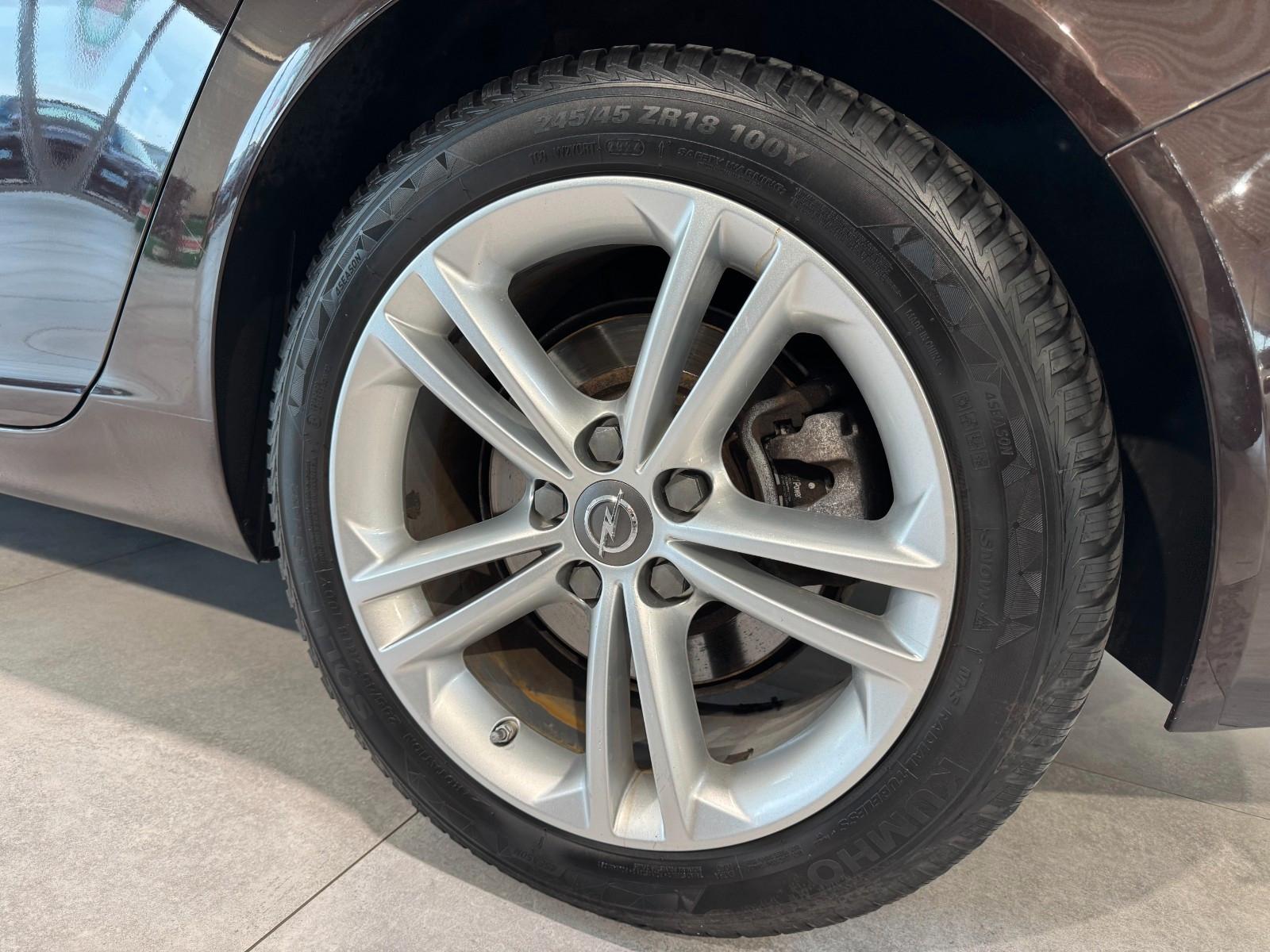 Opel Insignia A Sports Business KAMERA/Bose/Xeno/NAVI