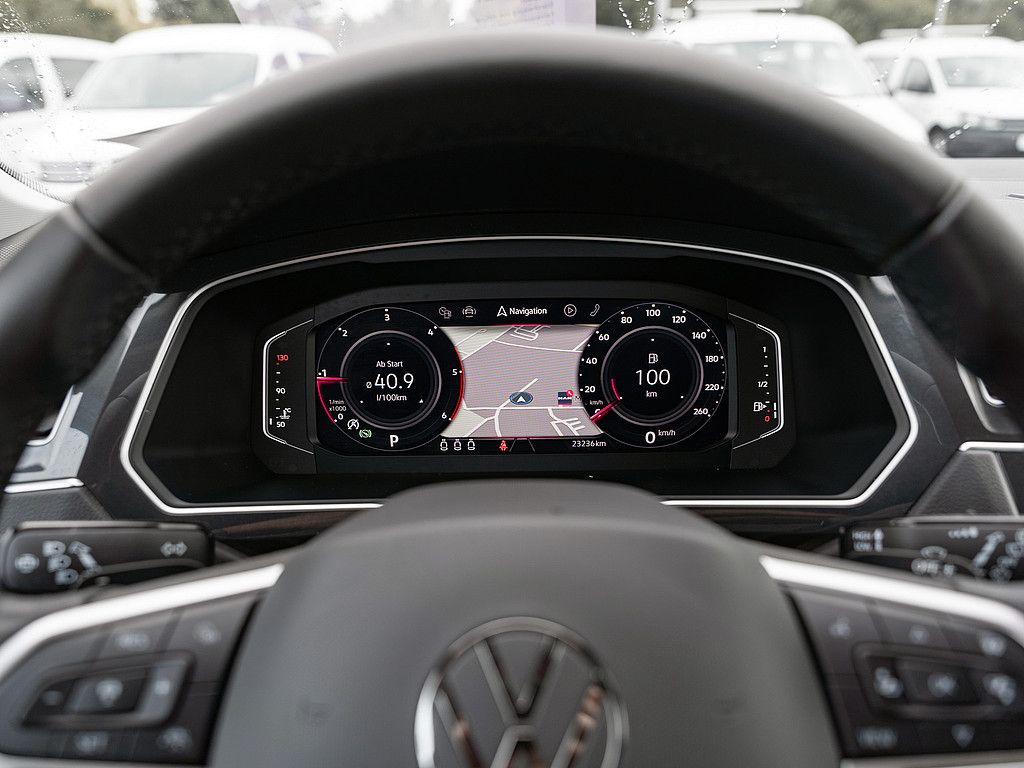 Fahrzeugabbildung Volkswagen Tiguan 2.0 TDI Elegance 4M AHK MATRIX KAM. NAVI