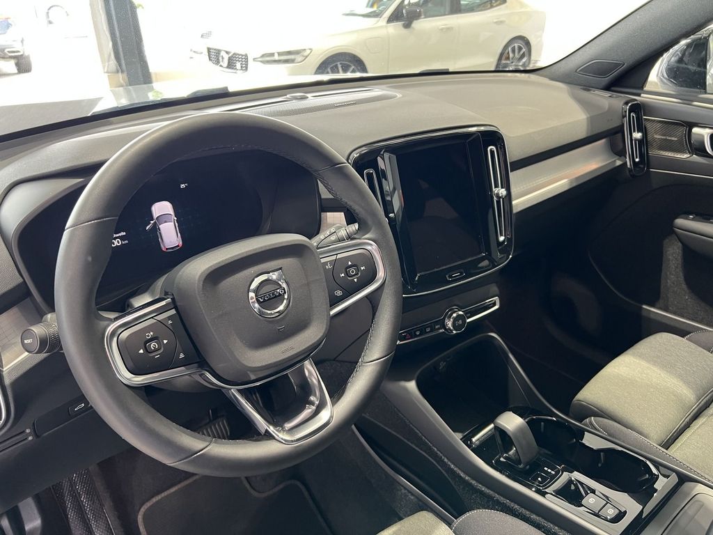 Volvo XC40 B4 Plus Dark ACC BLIS Kamera 19Zoll LED H/K