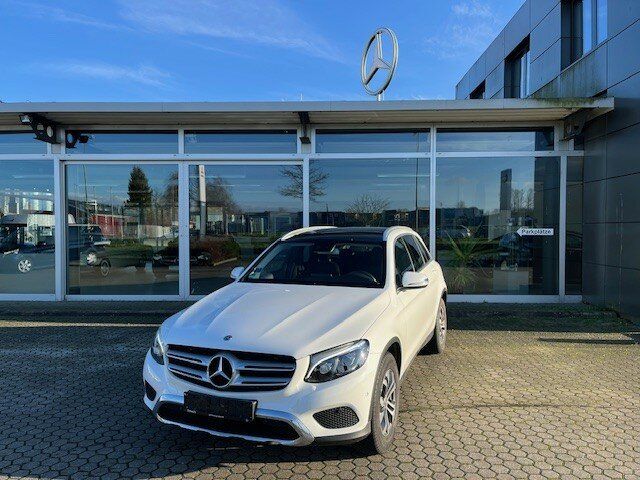 Mercedes-Benz GLC 220 d 4MATIC/AHK/Panorama/ Navi/Kamera/Ass.