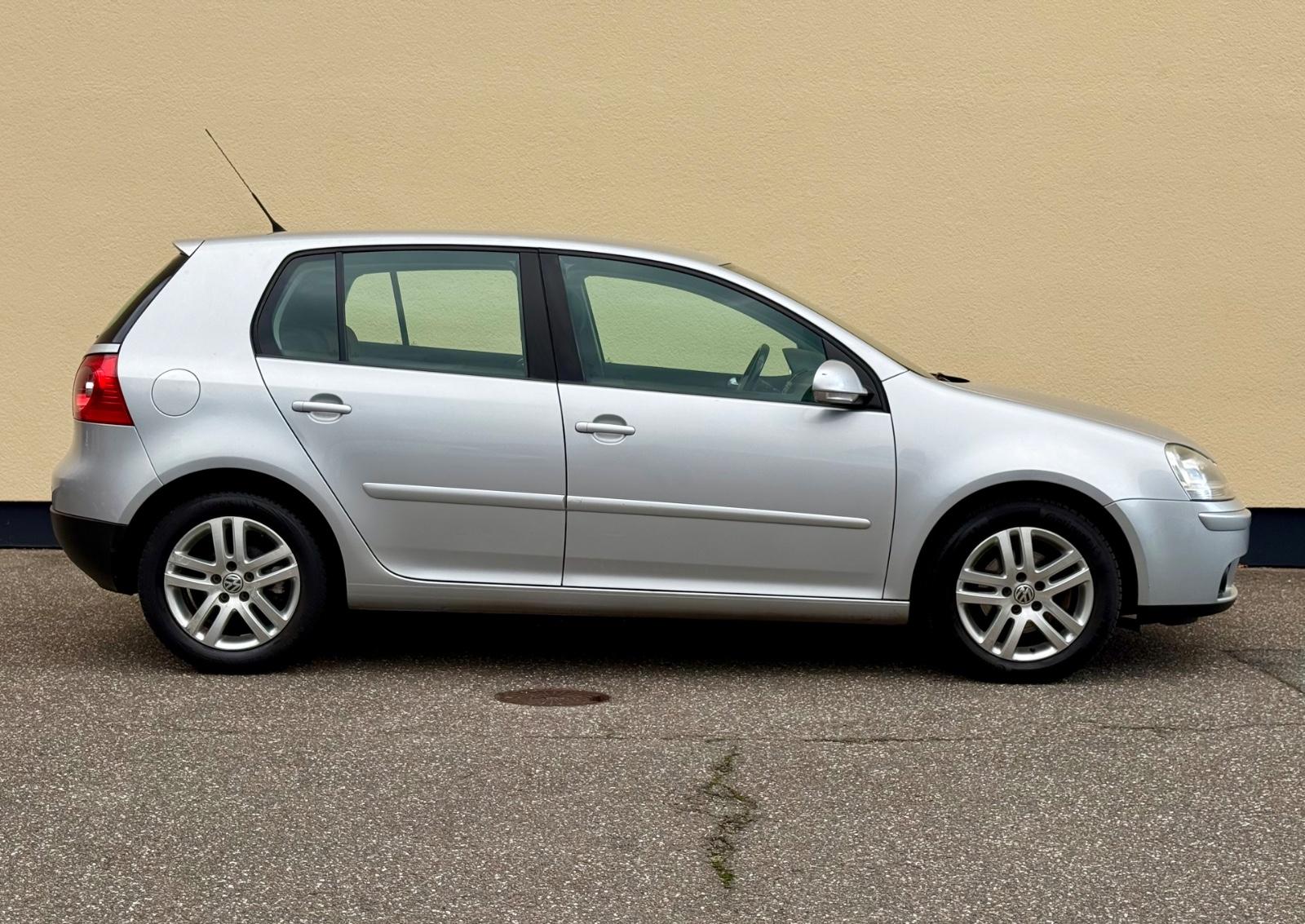 Volkswagen Golf V Lim. Tour 1.4 Zahnriemen TÜV SHZ PDC Alu