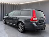 Volvo V70 Kombi 2.4 D5 AWD*AUTOMATIK*XE*NAVI*LEDER* - graue Volvo V70