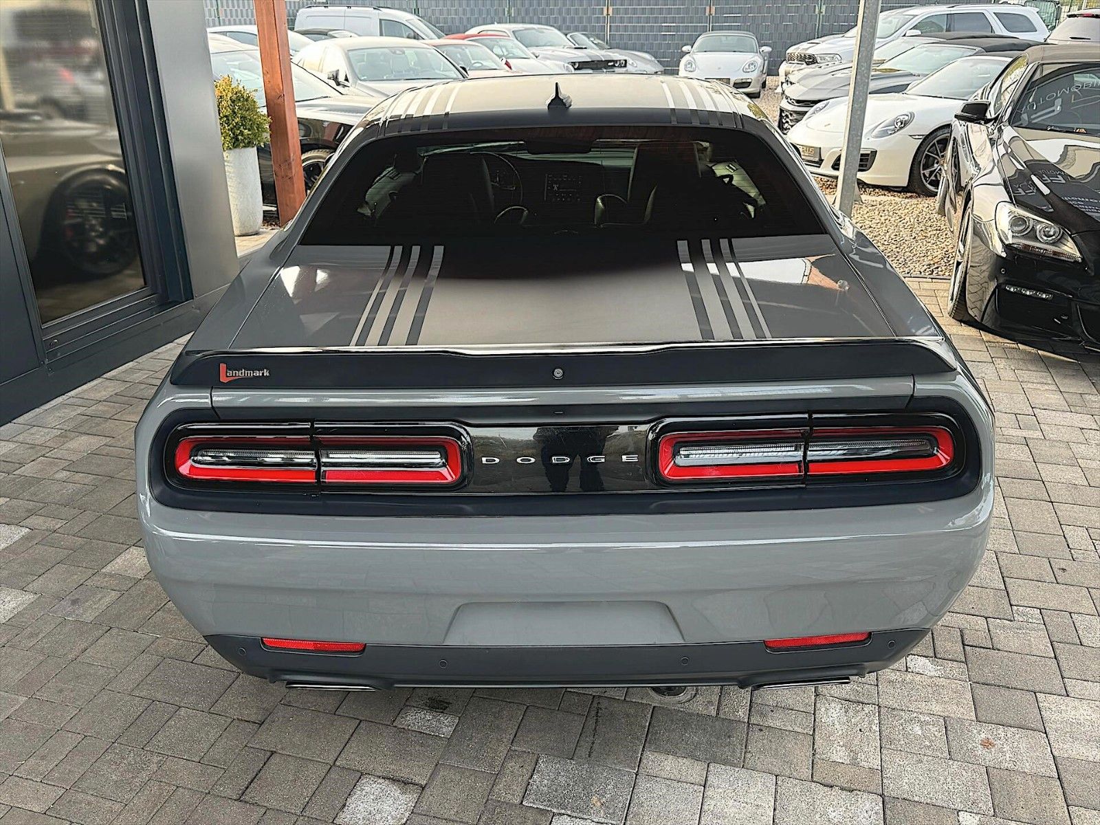 Fahrzeugabbildung Dodge Challenger 5.7 HEMI V8 R/T Performance SHAKER