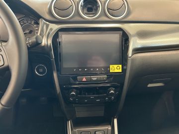 Fotografie 12 des Suzuki Vitara 1.4 Comfort+ Kamera PANO Navi Carplay