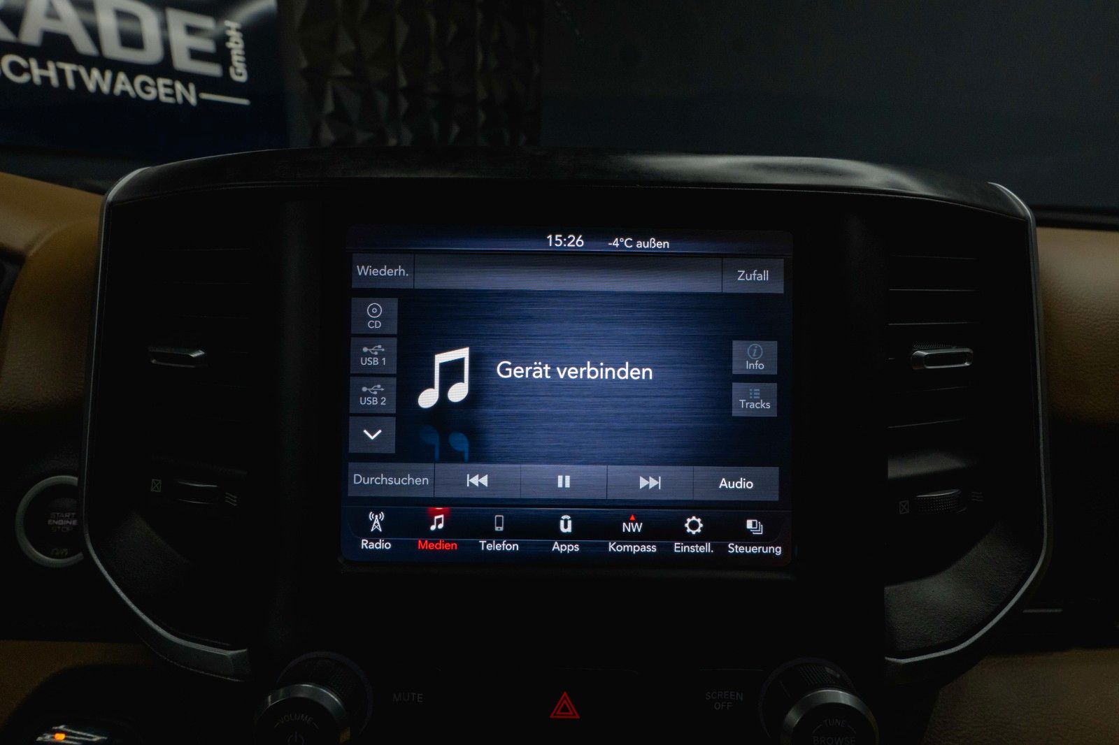 Fahrzeugabbildung Dodge RAM 5.7 V8 HEMI 4x4 OFFROAD LONGBED Night-Paket